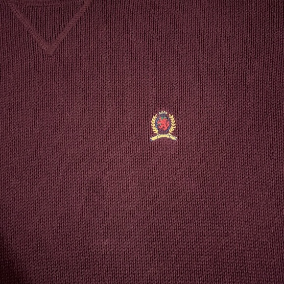Tommy Hilfigire Crewneck (Burgundy) - Picture 2 of 5
